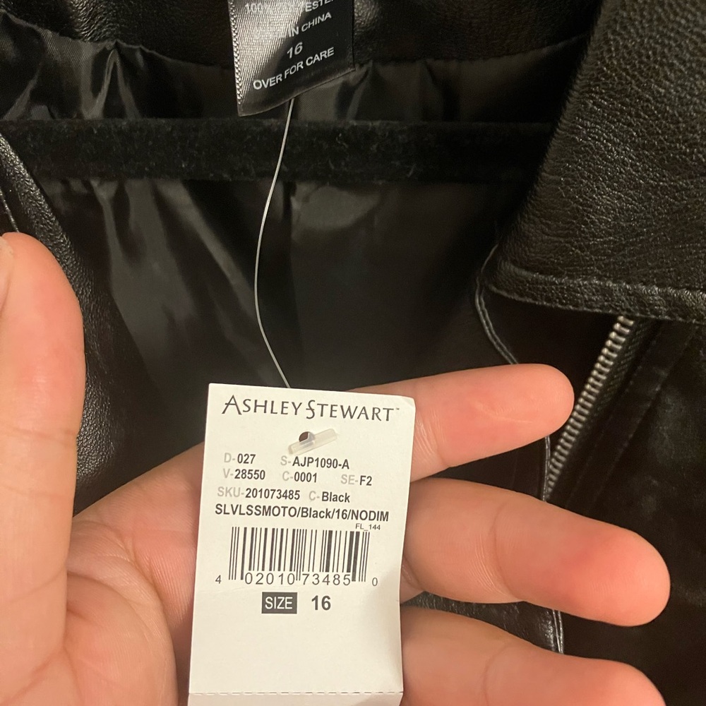 Ashley Stewart Black Sleeveless Asymmetrical Crop Top - Picture 2 of 5